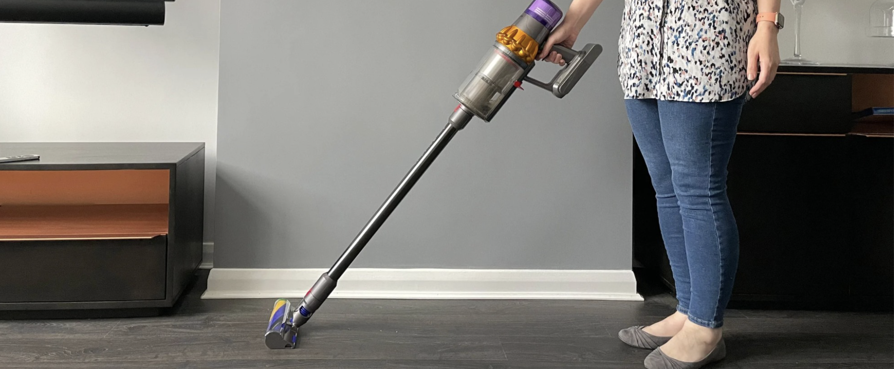 Вертикальный пылесос